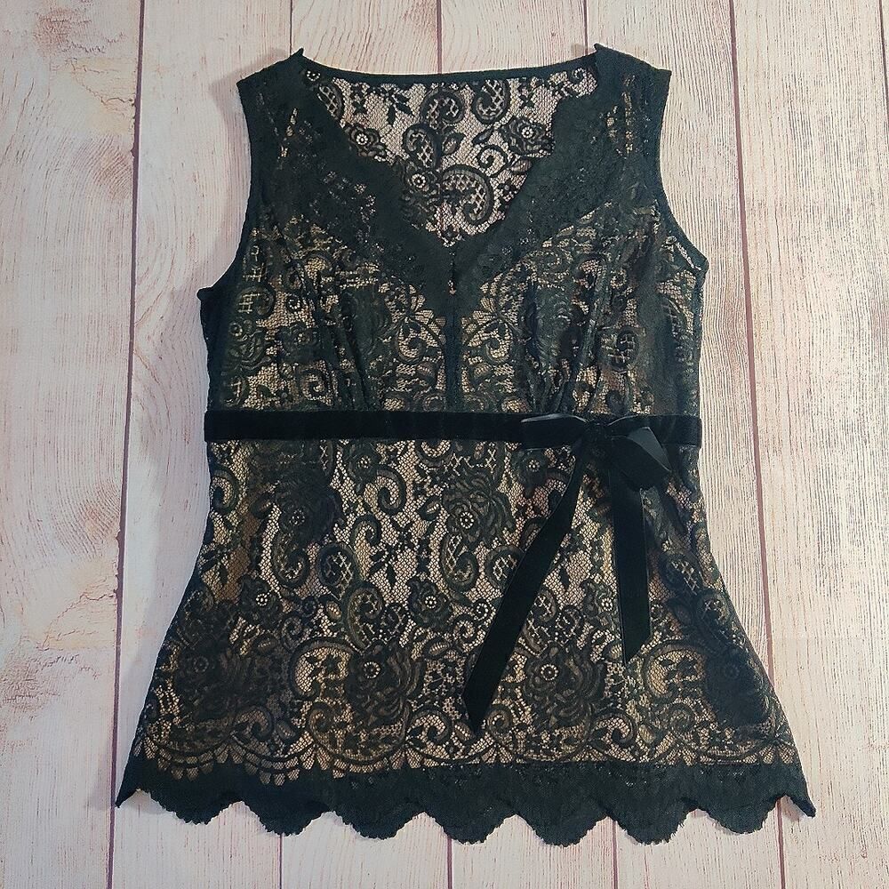 Ann Taylor LOFT lace overlay sleeveless scallop hem top sz 2